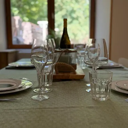 Holiday home Splendide Maison Avec Jardin Et Piscine Plauzat